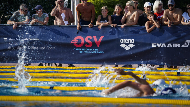 Kraulschwimmer auf der Bahn